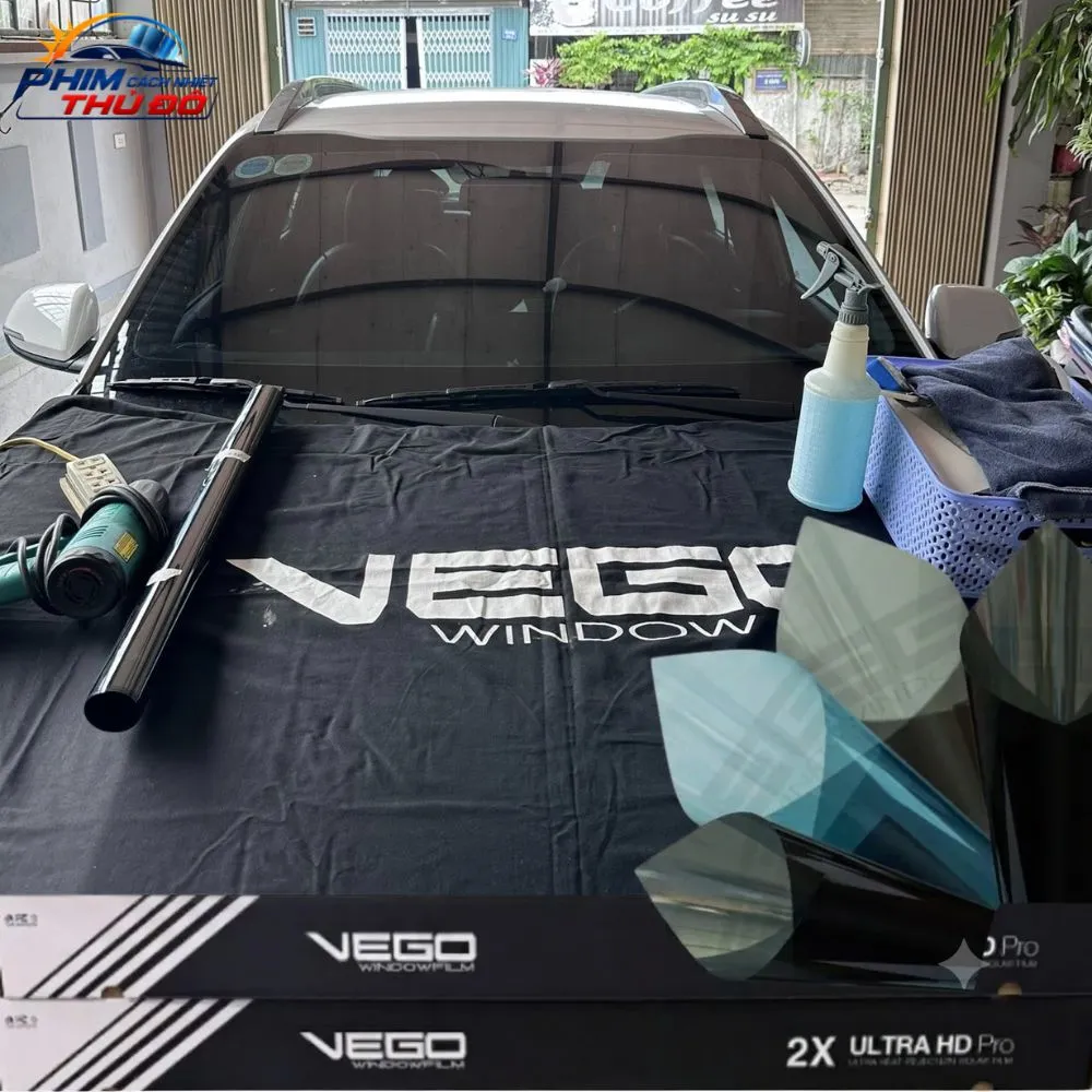 Dán phim cách nhiệt Vego Malaysia cho Honda Jazz (Gói VIP: Kính lái Top 70 Pro + Kính sườn & Hậu Top 10 Pro)