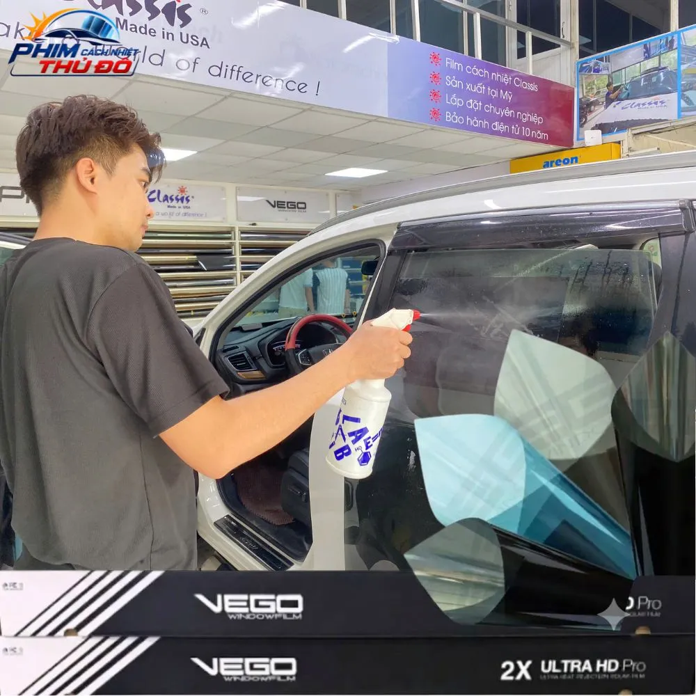 Dán phim cách nhiệt Vego Malaysia cho Honda CR-V (Gói VIP: Kính lái Top 70 Pro + Kính sườn & Hậu Top 20 Pro)