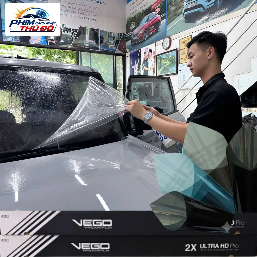 Dán phim cách nhiệt Vego Malaysia cho Hyundai i20 (Gói VIP: Kính lái Top 70 Pro + Kính sườn & Hậu Top 20 Pro)