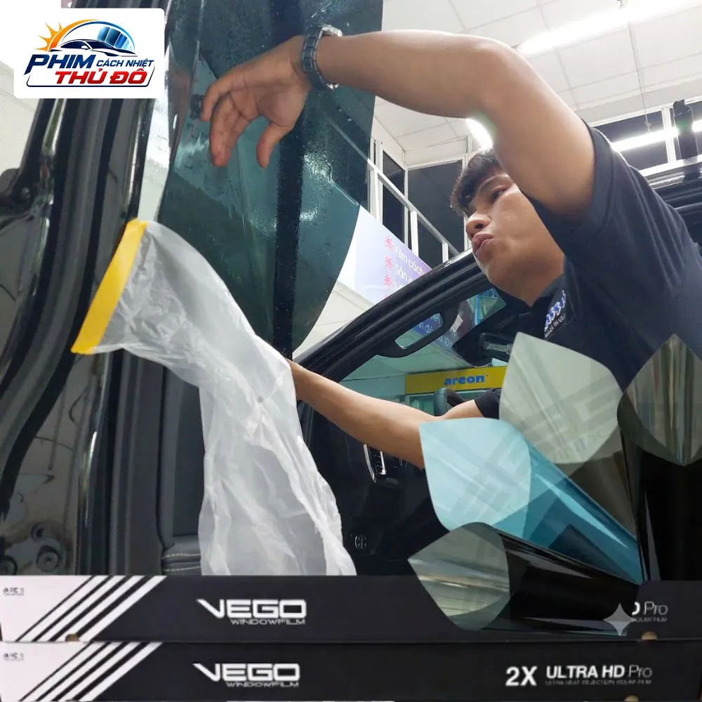 Dán phim cách nhiệt Vego Malaysia cho Toyota Avanza Premio (Gói VIP: Kính lái Top 70 Pro + Kính sườn & Hậu Top 20 Pro)